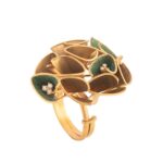 RING004 (Petal fold 22kt earring) RING004 (Petal fold 22kt earring)