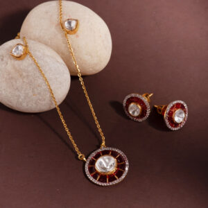 Maroon Cast 18kt Necklace Maroon Cast 18kt Necklace