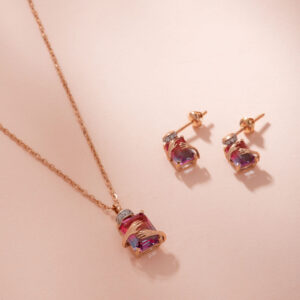 Hug me 18kt Necklace set Hug me 18kt Necklace set
